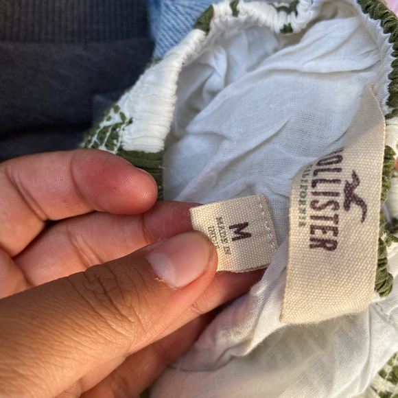 3 Hollister skirts! - Picture 3 of 3